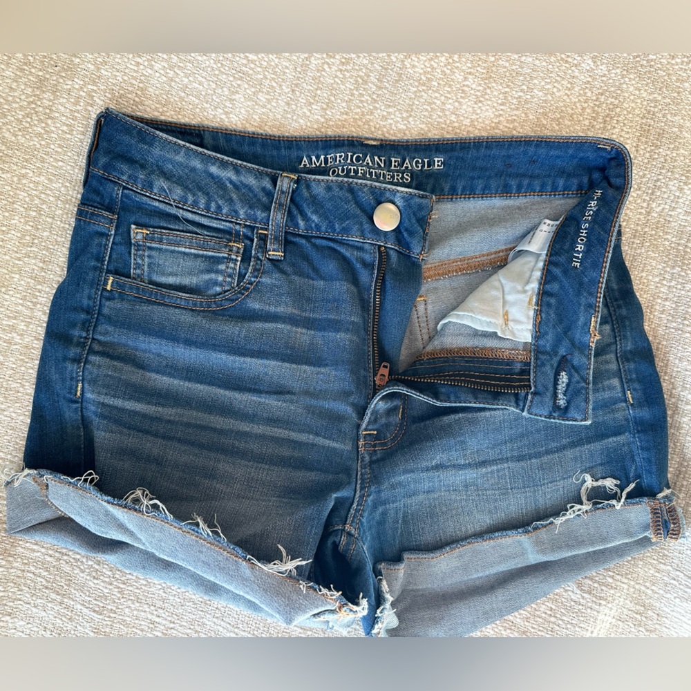 American Eagle Hi Rise Shortie - Size 8